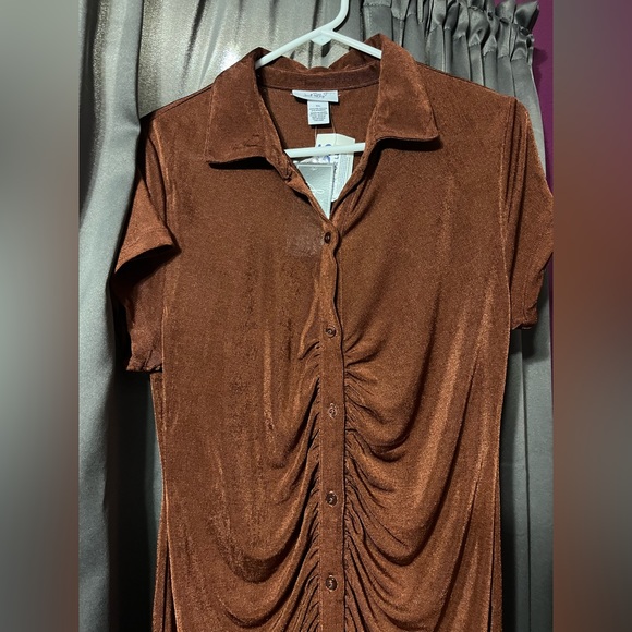 Brown tight dress, perfect for summer and work! - Picture 2 of 4